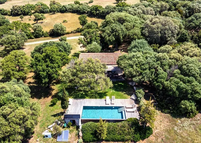 Отель Domaine De Peretti Della Rocca