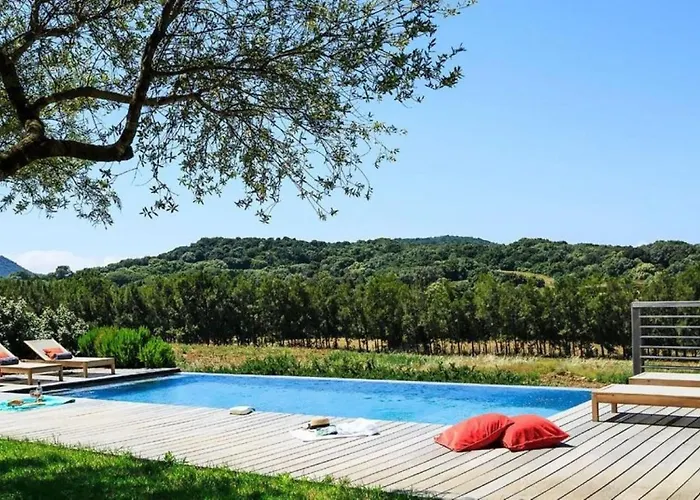 Domaine De Peretti Della Rocca Figari (Corsica)