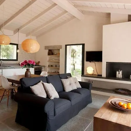 Domaine De Peretti Della Rocca Figari (Corsica)