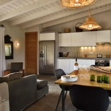 Domaine De Peretti Della Rocca מלון 4*