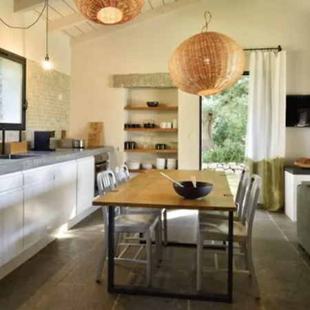 Domaine De Peretti Della Rocca Figari (Corsica)