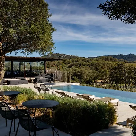 Domaine De Peretti Della Rocca 4*
