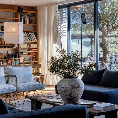 Domaine De Peretti Della Rocca מלון 4*