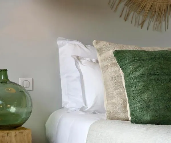 Domaine De Peretti Della Rocca Figari (Corsica)